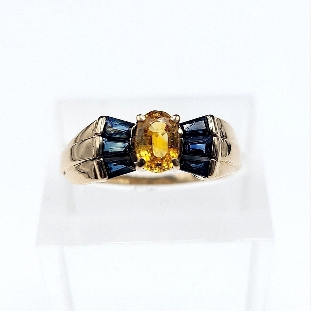 14k yellow gold Sapphire ring
